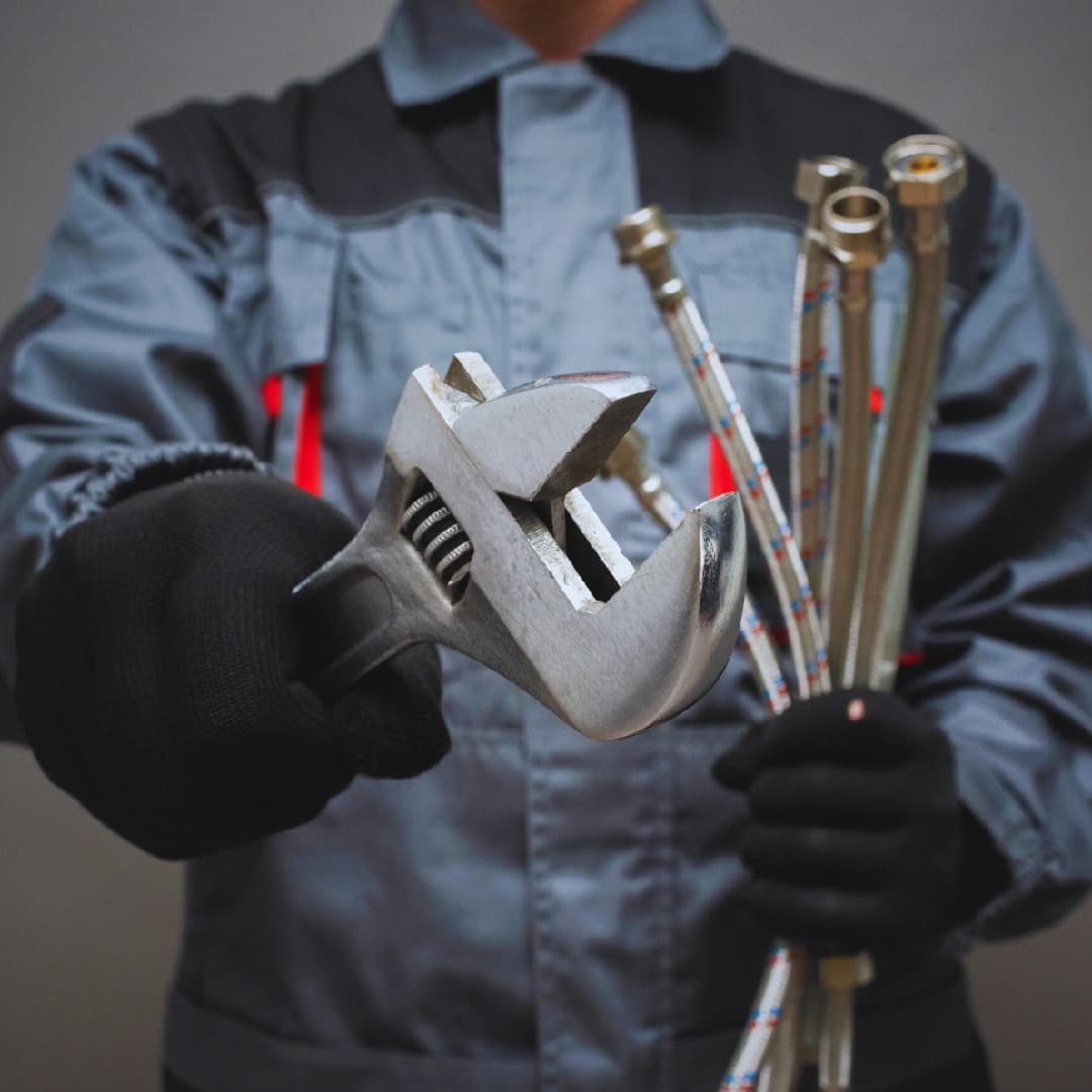 Arbeiter mit Industrieausrüstung